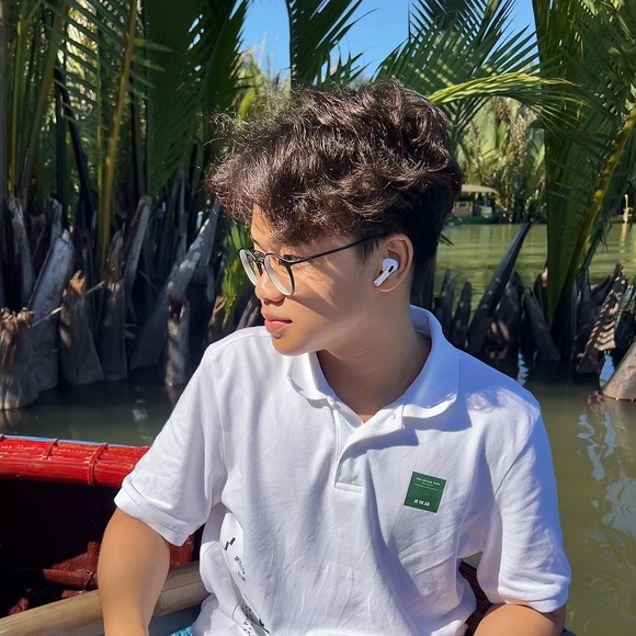 Meet your Posher, Khôi - Picture 1 of 1